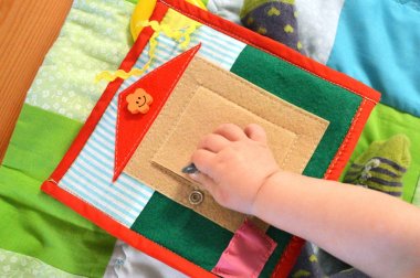 çocuk için gelişmekte olan oyuncak