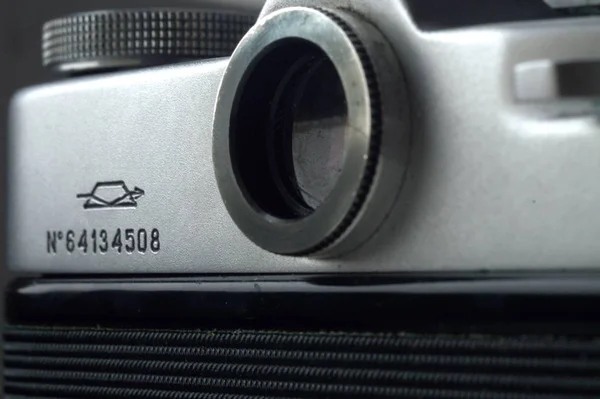 Mekanik retro kamera metalini kapat — Stok fotoğraf