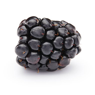 Blackberry beyaz arkaplanda izole edildi