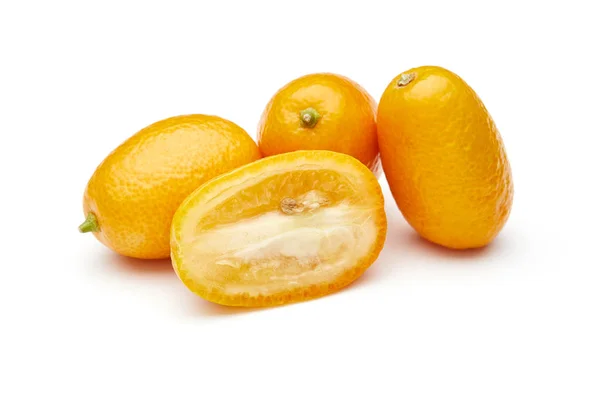 Kumquat Isolado Sobre Fundo Branco — Fotografia de Stock