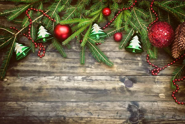 Christmas dalları, toplar, boncuk, koniler, Noel süsleri