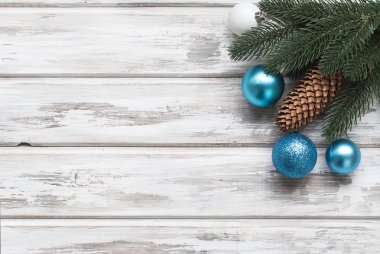 Christmas dalları, toplar, boncuk, koniler, Noel arka plan.