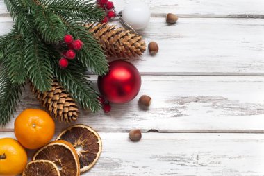 Christmas dalları, toplar, boncuk, koniler, Noel arka plan.