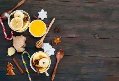 Baharatlı çay ve çay gibi demleyin için malzemeler