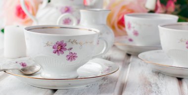 çiçek baskı ile çay seti 