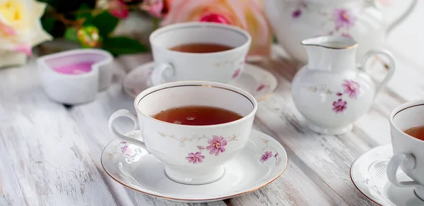 Tea set with floral print — Stock Photo, Image