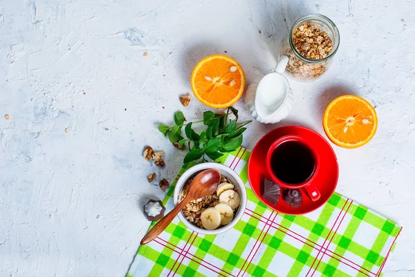 Café da manhã granola, uma xícara de café — Fotografia de Stock