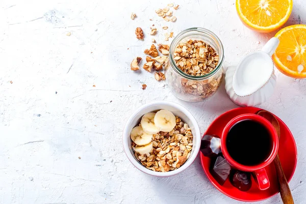 Café da manhã granola, uma xícara de café — Fotografia de Stock