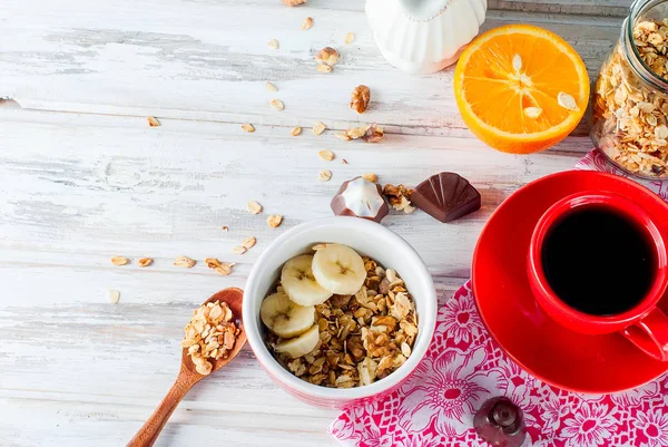 Café da manhã granola, uma xícara de café — Fotografia de Stock