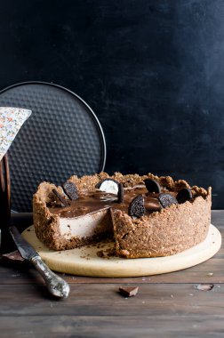 Çikolatalı cheesecake ve kahve