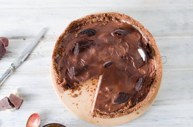 Çikolatalı cheesecake ve kahve