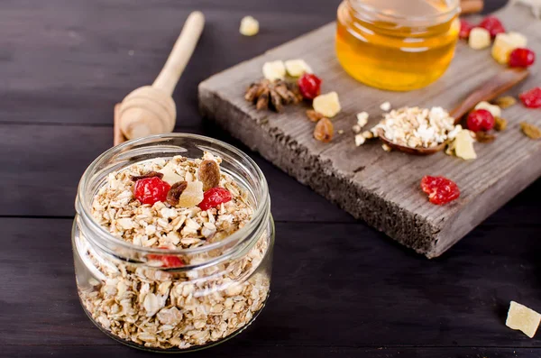 Café da manhã saudável definido Granola em frasco de vidro — Fotografia de Stock