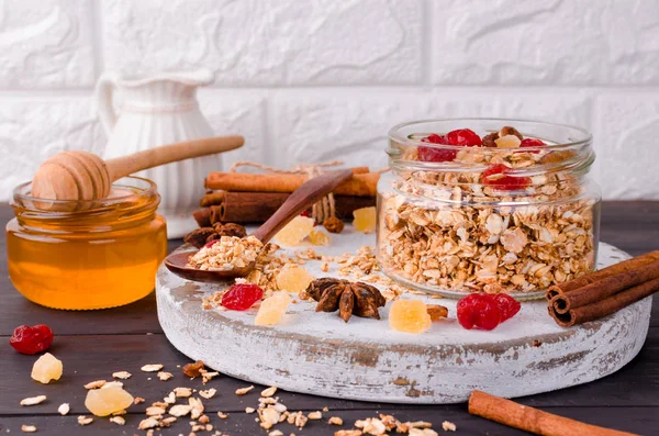 Café da manhã saudável definido Granola em frasco de vidro — Fotografia de Stock