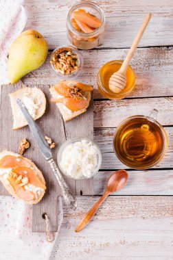 ricotta peyniri ve armut sandviç reçel 