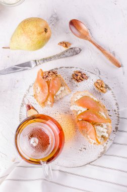 ricotta peyniri ve armut sandviç reçel 