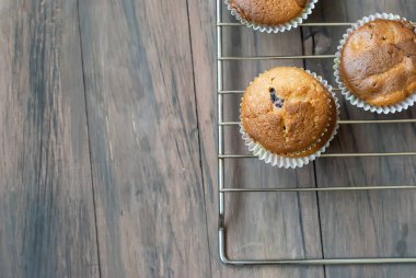 ev yapımı çikolata ve vanilyalı kek 