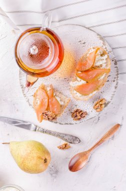 ricotta peyniri ve armut sandviç reçel 