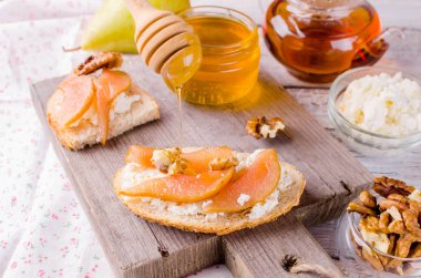 ricotta peyniri ve armut sandviç reçel 