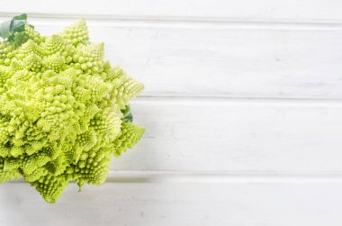 Taze yeşil lahana romaneskosu 