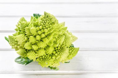 Taze yeşil lahana romaneskosu 