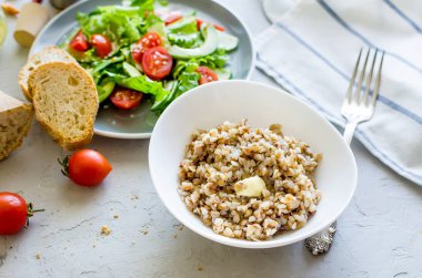 Lanch için karabuğday lapası ve sebze salatası, Diyet Menü 