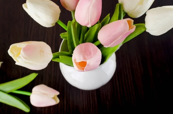 Top View Pastel Tulip Bouquet Ceramic Pitcher Dark Table Spring — стоковое фото