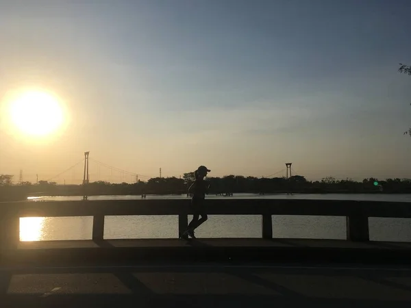 Correr Parque Ambiente Natural Sombrío Los Fines Semana Durante Las — Foto de Stock