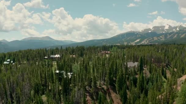 BLUE Gölü Trail Başı, BREKKKENRIDGE Colorado 'nun Hava Görüntüsü — Stok video