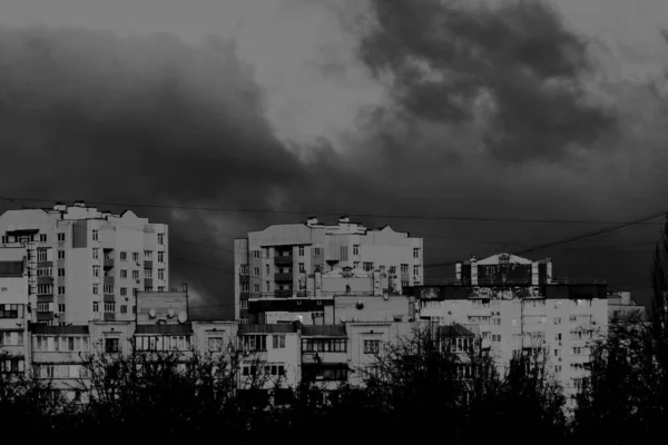Şehrin Güzel Manzarası Fırtınalı Gökyüzü — Stok fotoğraf