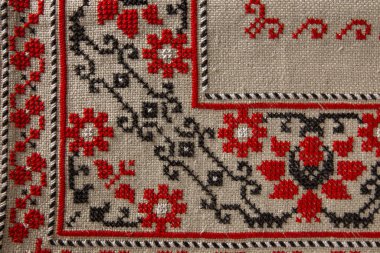 Elle işlenmiş kalın kumaştan pamuk kumaş, Bulgar nakışı, haç.