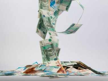 Rus rublesi, çeşitli banknotlar.