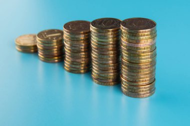 Sade bir arkaplanda Rus paraları