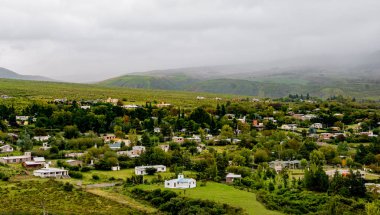 Güzel ve kırsal bir köyün muhteşem panoramik manzarası