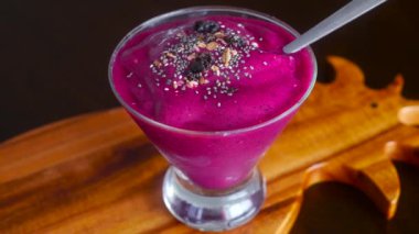 Sağlıklı dragon meyve yüzlü