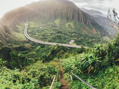 Cennete Yürüyüş Merdiveni, Haiku Merdivenleri, Hawaii, Oahu, ABD