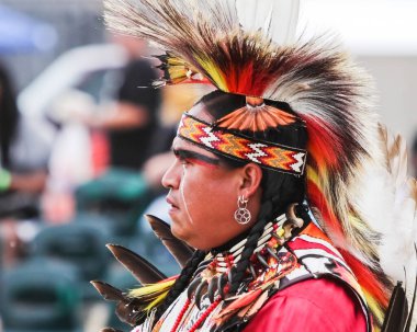 New York City, ABD - 5 Haziran 2011: Brooklyn 'deki NYC Pow Wow' da yerli halk festivali. Pow-wow, Kuzey Amerika yerlilerinin toplanma ve mirası kutlamalarıdır.