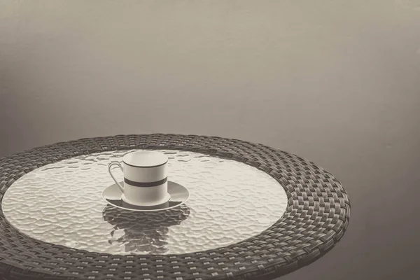 Copa de café en la mesa —  Fotos de Stock