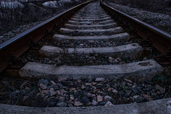 Gün Batımında Tren Rayları Kapanıyor — Stok fotoğraf