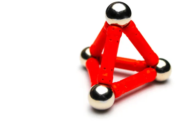 Piros Mágneses Konstruktor Piramisa — Stock Fotó