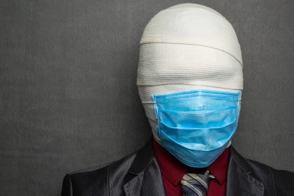 Inkognito Man Medicinsk Mask Klädd Kostym — Stockfoto