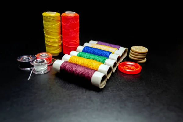 缝纫机 缝纫工具 织物螺纹针 — 图库照片