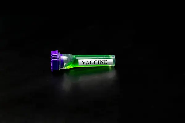 Εμβόλιο Vitro Μαύρο Φόντο — Φωτογραφία Αρχείου