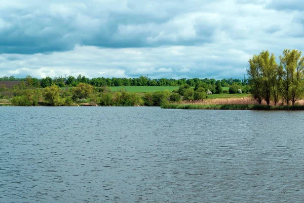 Mors Rivier Bij Een Bocht Tegen Lucht Het Bos — Stockfoto