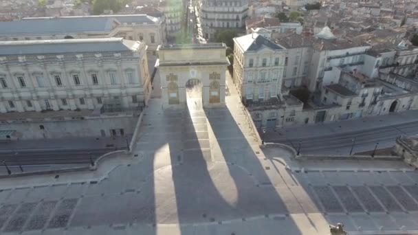Antena Powrotem Podróżuje Montpellier Ecusson Arc Triomphe Wczesnym Rankiem Francja — Wideo stockowe