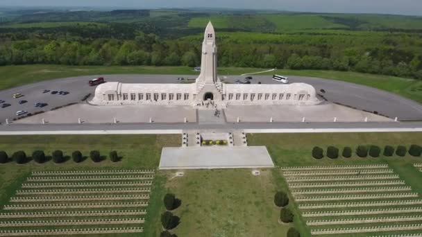 Douaumont Kostnica Według Czasu Dnia Drona Ww1 Pamięci — Wideo stockowe