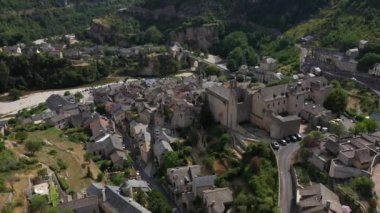 Saint Enimie Gorges du Tarn Hava Manastırı Fransa 'nın en güzel köylerini vurdu.