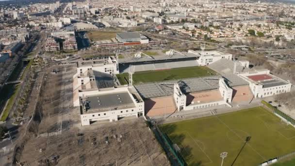 Drone Shot Létání Kolem Prázdný Stadion Des Costires Nmes Francouzsky — Stock video