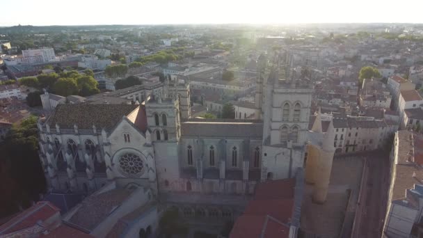 Flyg Runt Katedralen Och Medicinska Fakulteten Montpellier Frankrike — Stockvideo