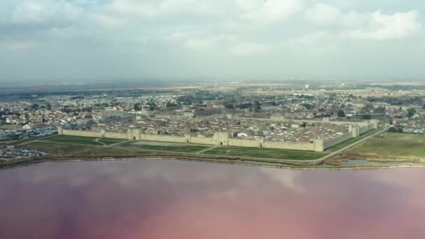 Medium Altitude Aerial View Aigues Mortes Pink Salin Foreground France — 비디오