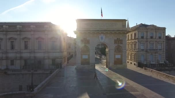 Montpellier Ecusson Von Links Nach Rechts Fliegender Sonnenstrahl Auf Dem — Stockvideo